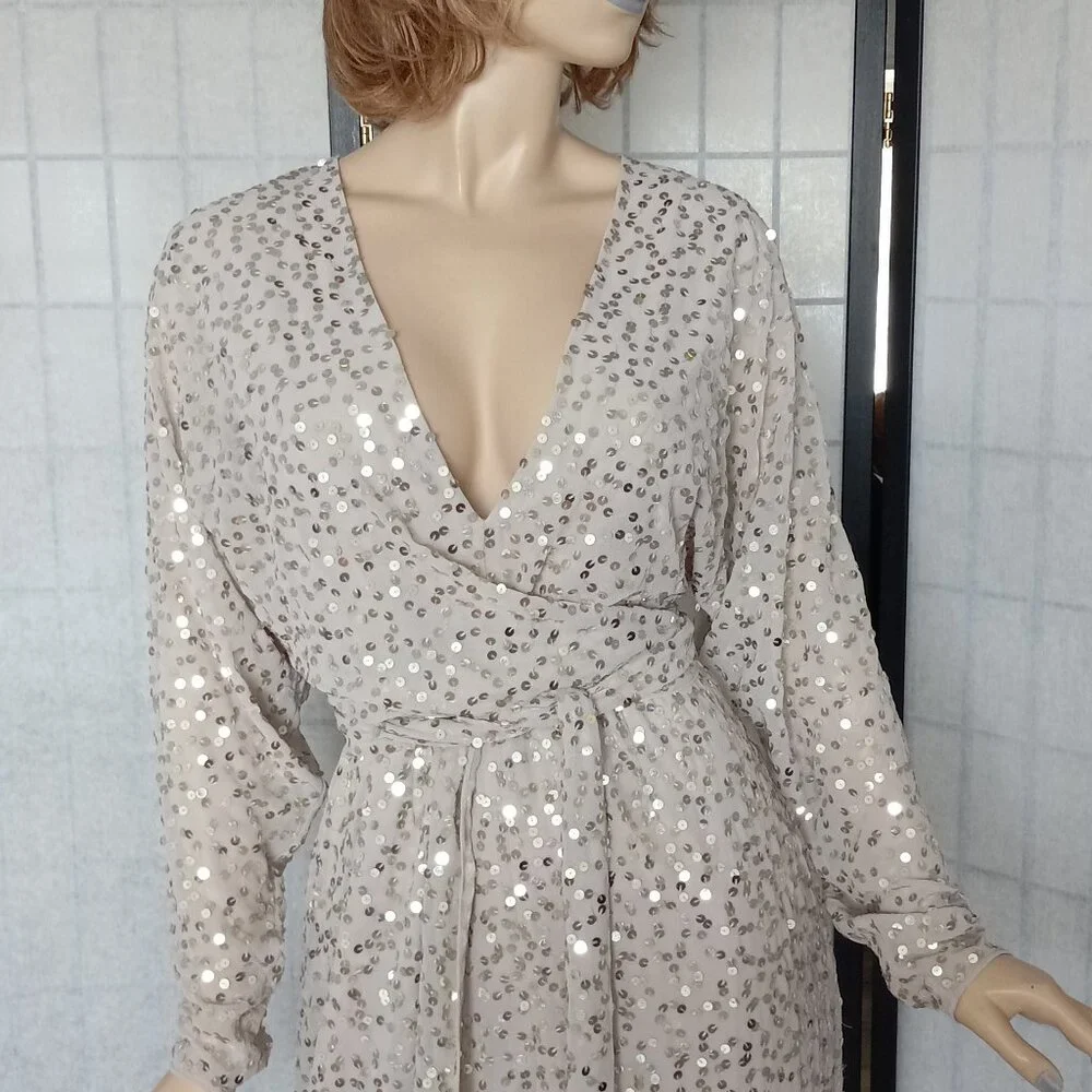Nwt ASOS DESIGN Gold Scatter Sequin Batwing Sleeve Wrap Midi Dress Size 10 - Picture 10 of 14